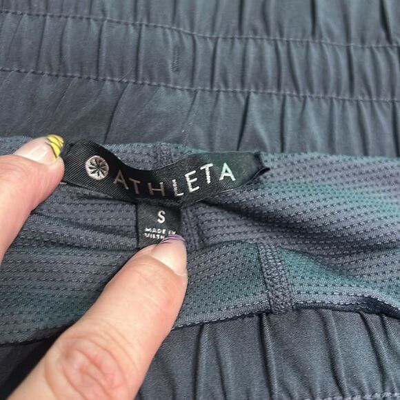 Athleta Excursion Hybrid skort size small - Picture 2 of 10